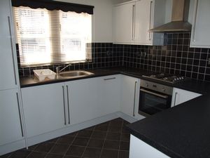 Modern kitchen - click for photo gallery